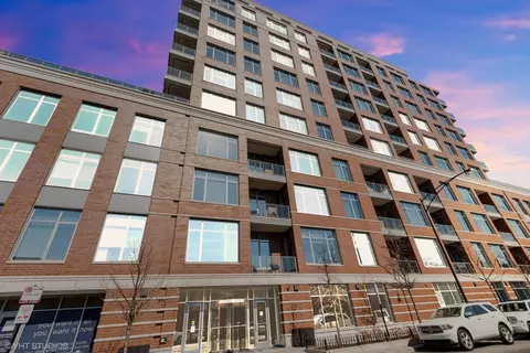 540 W Webster Ave #201, Chicago, IL 60614