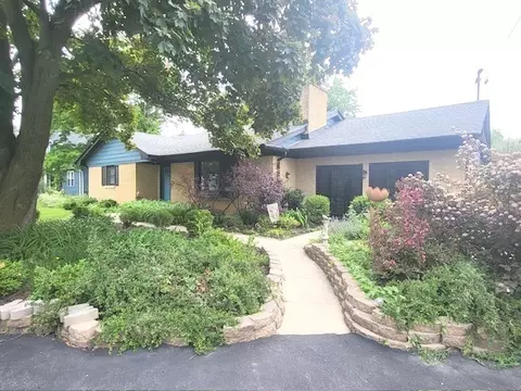 3 N317 Timberline Dr, West Chicago, IL 60185