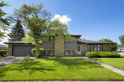 1815 W Woodland Ave, Addison, IL 60101