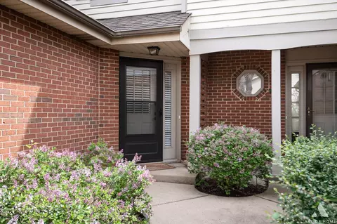 520 E Windgate Ct, Arlington Heights, IL 60005 photo 3