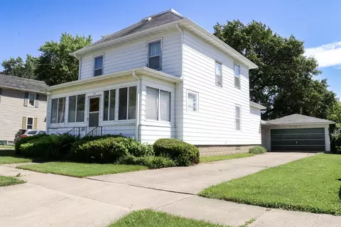 513 W Main St, Morrison, IL 61270