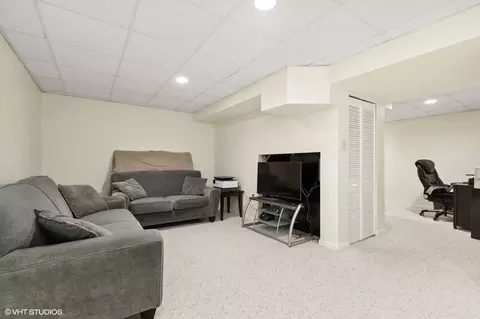 151 S Glenbrook Trl, Mchenry, IL 60050 photo 18