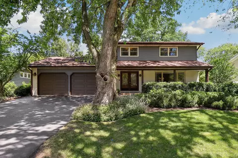 325 Wisconsin Rd, Frankfort, IL 60423