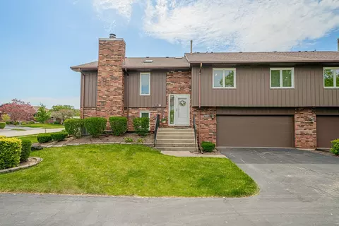 8910 Riviera Pkwy #0, Orland Park, IL 60462
