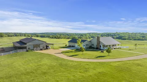 5465 W Penn Corner Rd, Oregon, IL 61061
