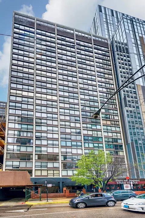 230 E Ontario St #1303, Chicago, IL 60611