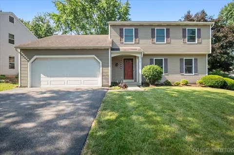 1707 Ronzheimer Ave, Saint Charles, IL 60174
