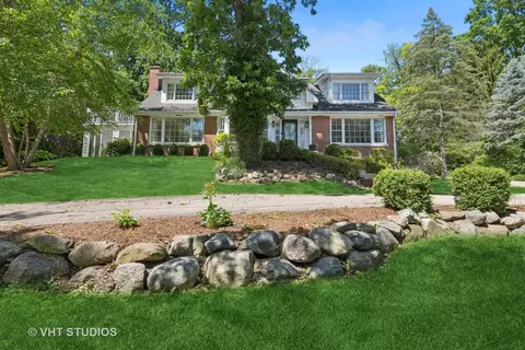 212 Beachview Ln, North Barrington, IL 60010