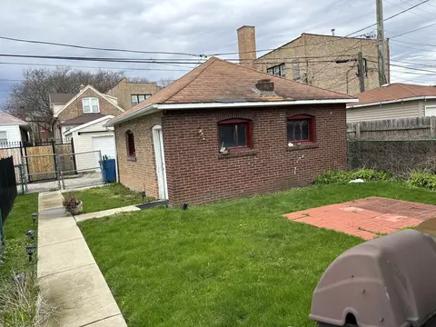 9008 S Ada St, Chicago, IL 60620 photo 3