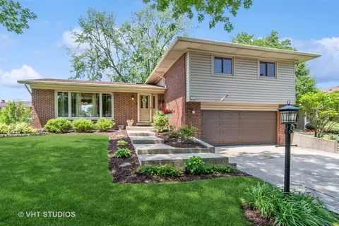 15336 Orchard Ln, Oak Forest, IL 60452
