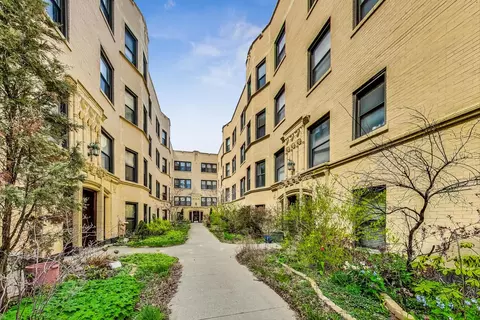 7442 N Hermitage Ave #3J, Chicago, IL 60626