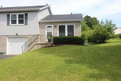 763 Saint Johns Rd, Woodstock, IL 60098