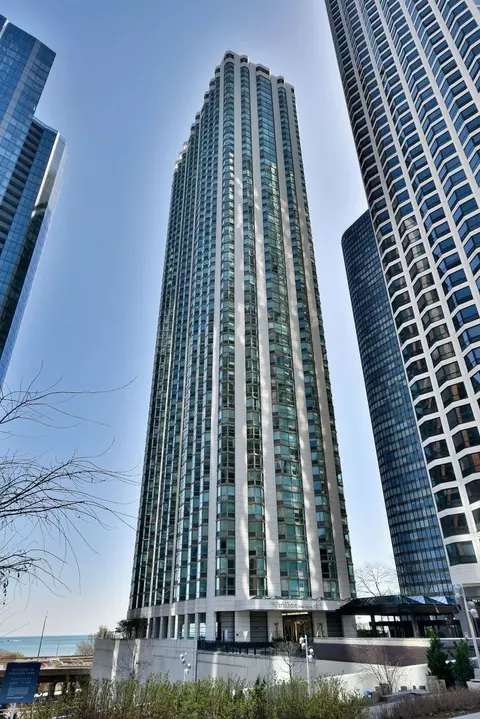 195 N Harbor Dr #2308, Chicago, IL 60601