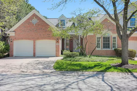 2521 E Chesapeake Pl, Westchester, IL 60154