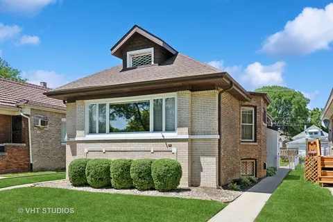 5346 W Hutchinson St, Chicago, IL 60641