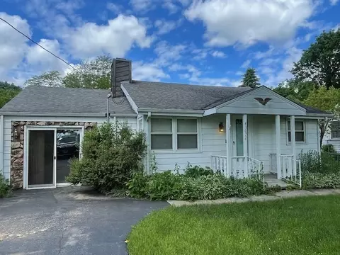 43072 N Lake Ave, Antioch, IL 60002