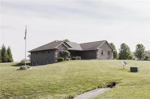106 Davis Dr, Watson, IL 62473 photo 4
