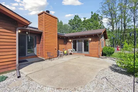 Exterior - 8519 Nolan St, Harvard, IL 60033 photo 6 of 10