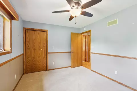 Bedroom - 8519 Nolan St, Harvard, IL 60033 photo 3 of 5