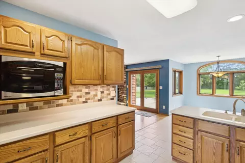 Kitchen - 8519 Nolan St, Harvard, IL 60033 photo 3 of 5