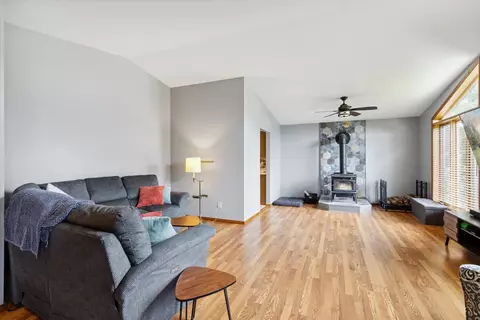 Living - 8519 Nolan St, Harvard, IL 60033 photo 1 of 7