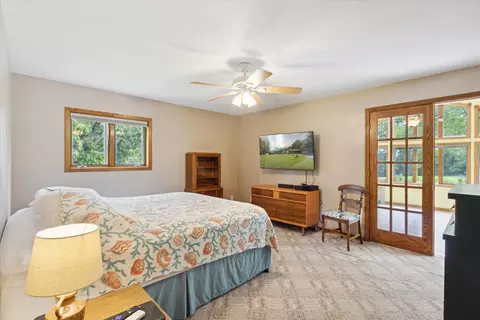 Bedroom - 8519 Nolan St, Harvard, IL 60033 photo 4 of 5
