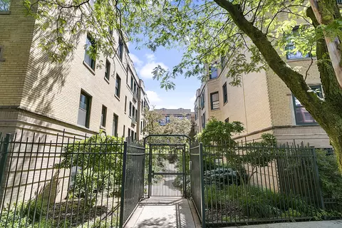 7031 N 5 N Sheridan Rd #3N, Chicago, IL 60626