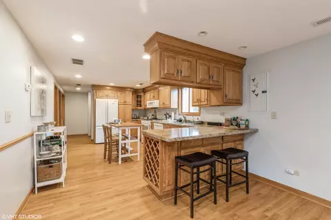 1918 Dot St, Mchenry, IL 60050 photo 9