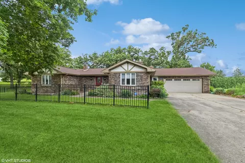 1918 Dot St, Mchenry, IL 60050