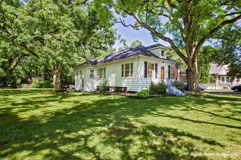 2014 North Ave, Waukegan, IL 60087