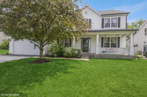 2562 Savanna Dr, Wauconda, IL 60084