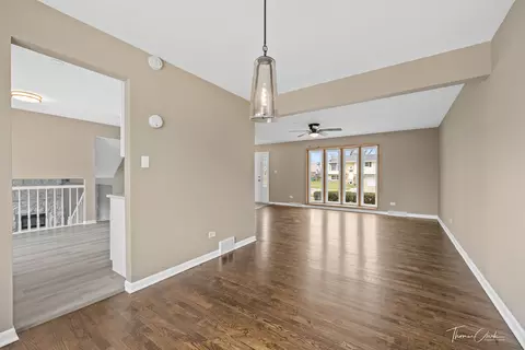 1312 Devonshire Dr, Joliet, IL 60435 photo 12