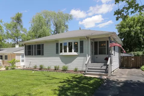 Exterior - 333 E Wayne Pl, Wheeling, IL 60090 photo 1 of 7