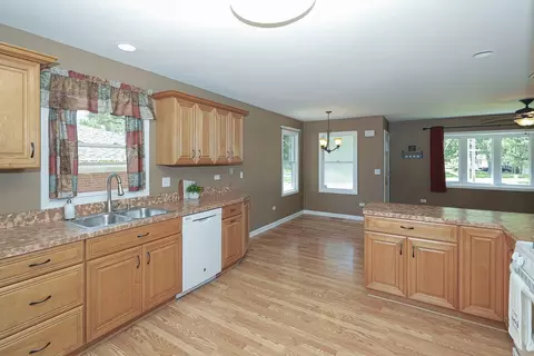 Kitchen - 333 E Wayne Pl, Wheeling, IL 60090 photo 1 of 3