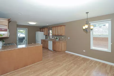 Kitchen - 333 E Wayne Pl, Wheeling, IL 60090 photo 3 of 3