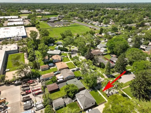 View/Area - 333 E Wayne Pl, Wheeling, IL 60090 photo 1 of 4