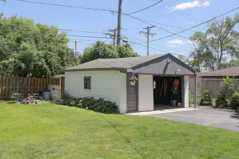 Other - 333 E Wayne Pl, Wheeling, IL 60090 photo 7 of 9