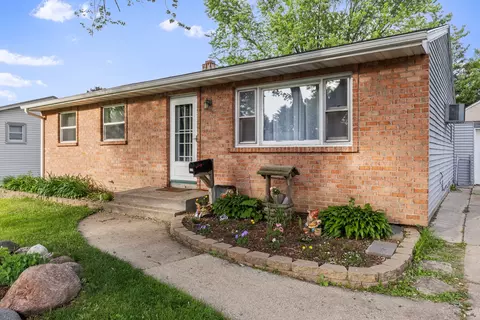 1720 Maple Ave, Belvidere, IL 61008