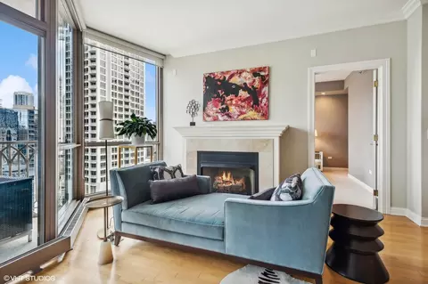 21 E Huron St #2004, Chicago, IL 60611 photo 7