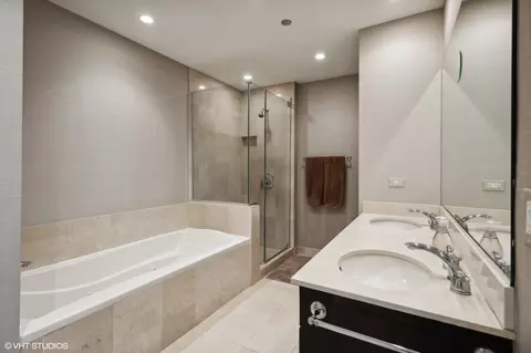 21 E Huron St #2004, Chicago, IL 60611 photo 19