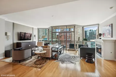 21 E Huron St #2004, Chicago, IL 60611 photo 4
