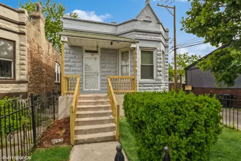4014 W Cullerton St, Chicago, IL 60623