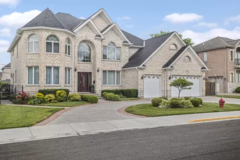 8040 W Charmaine Rd, Norridge, IL 60706