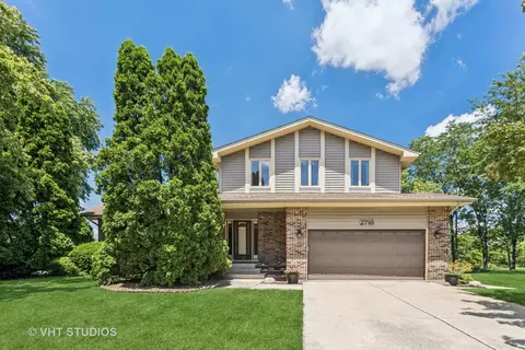 2716 Bordeaux Pl, Lisle, IL 60532