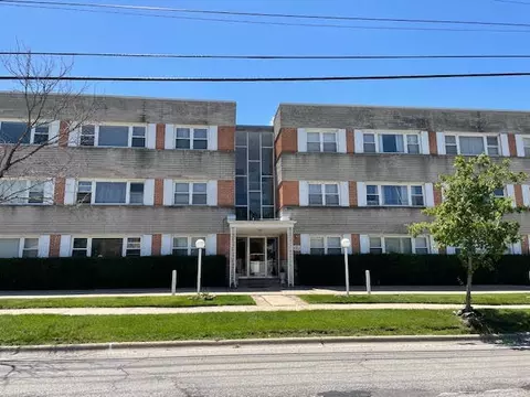 4949 Church St #301, Skokie, IL 60077