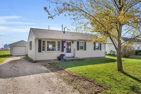 125 Walnut St, Gibson City, IL 60936