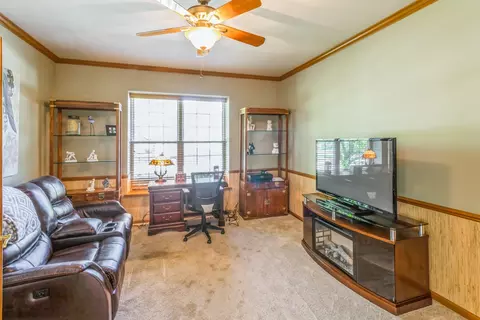 5865 Leeds Rd, Hoffman Estates, IL 60192 photo 8