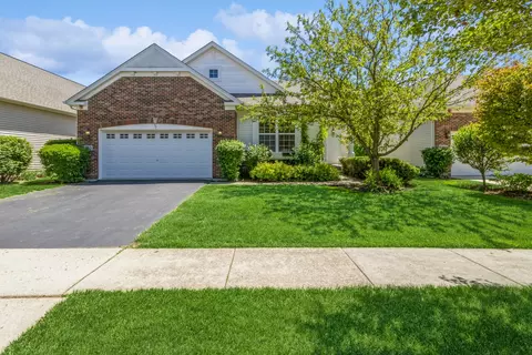 5865 Leeds Rd, Hoffman Estates, IL 60192