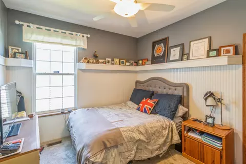 5865 Leeds Rd, Hoffman Estates, IL 60192 photo 14