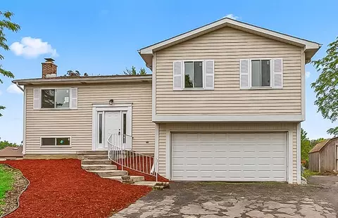 44 Wedgewood Rd, Matteson, IL 60443